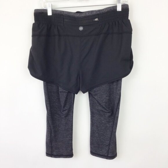 Athleta Go Getter 2 in 1 Knicker Capri Shorts I Size Medium - Picture 3 of 7